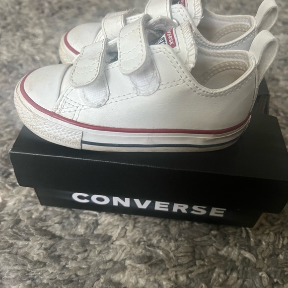 Converse Chuck Taylor All Star Unisex Infant 6 Sneakers white leather - Picture 3 of 5